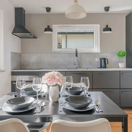 Jasne Wybrzeze, Sun & Snow